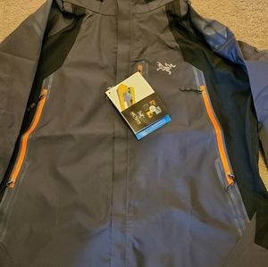 arcteryx ascent hardshell